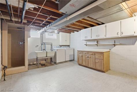 1351 N Circle View Drive Seven Hills OH 44131