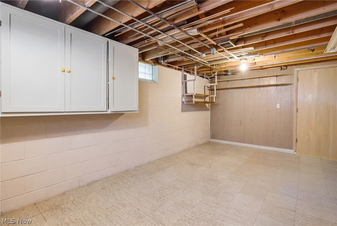 1351 N Circle View Drive Seven Hills OH 44131