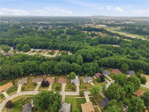 1351 N Circle View Drive Seven Hills OH 44131