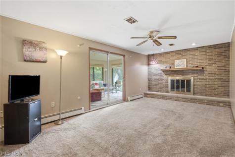 1351 N Circle View Drive Seven Hills OH 44131