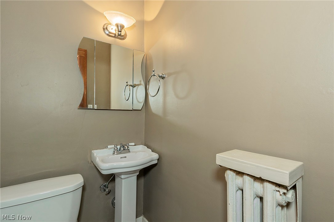 1489 Crest Road Cleveland Heights OH 44121