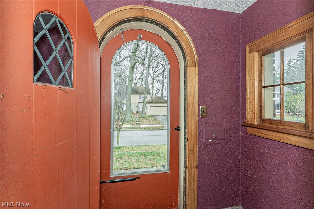 1489 Crest Road Cleveland Heights OH 44121