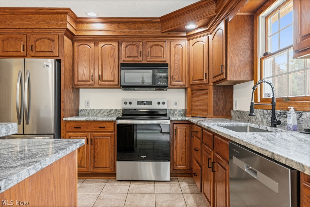6962 Mapleridge Circle NW Canton OH 44718