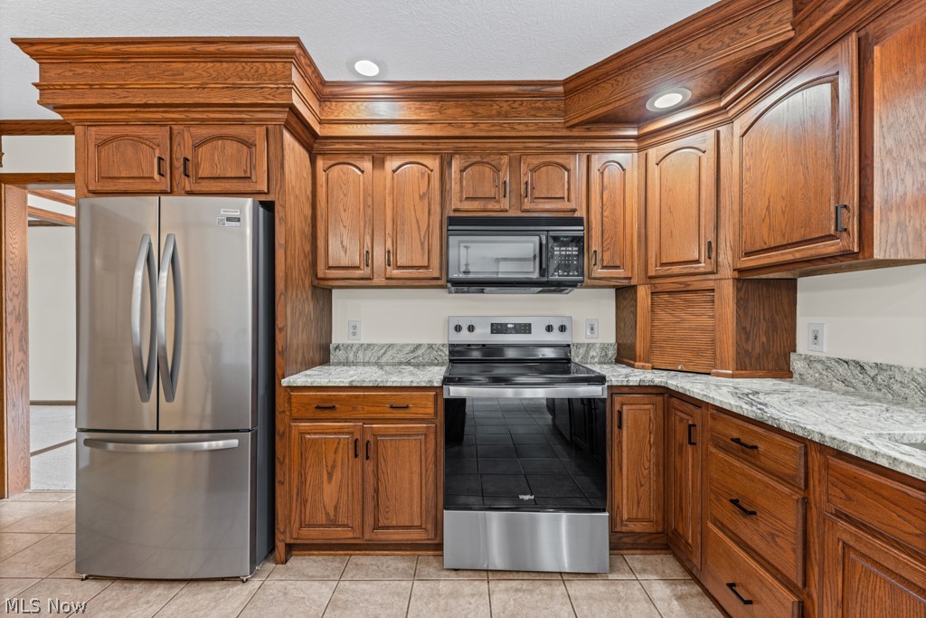 6962 Mapleridge Circle NW Canton OH 44718