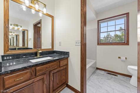 6962 Mapleridge Circle NW Canton OH 44718