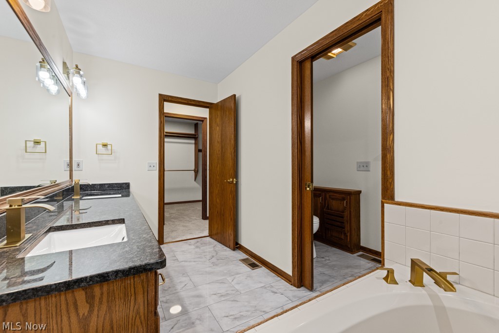 6962 Mapleridge Circle NW Canton OH 44718