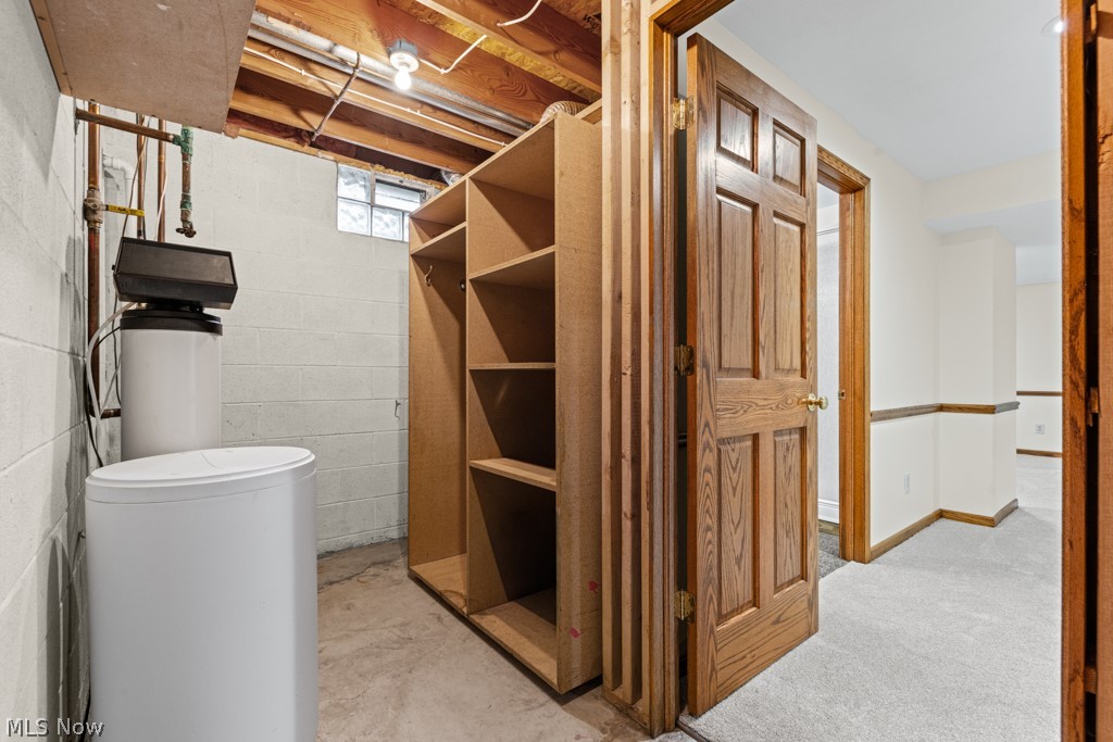 6962 Mapleridge Circle NW Canton OH 44718