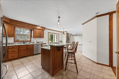 6962 Mapleridge Circle NW Canton OH 44718