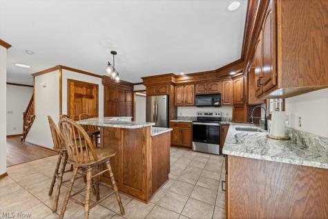 6962 Mapleridge Circle NW Canton OH 44718