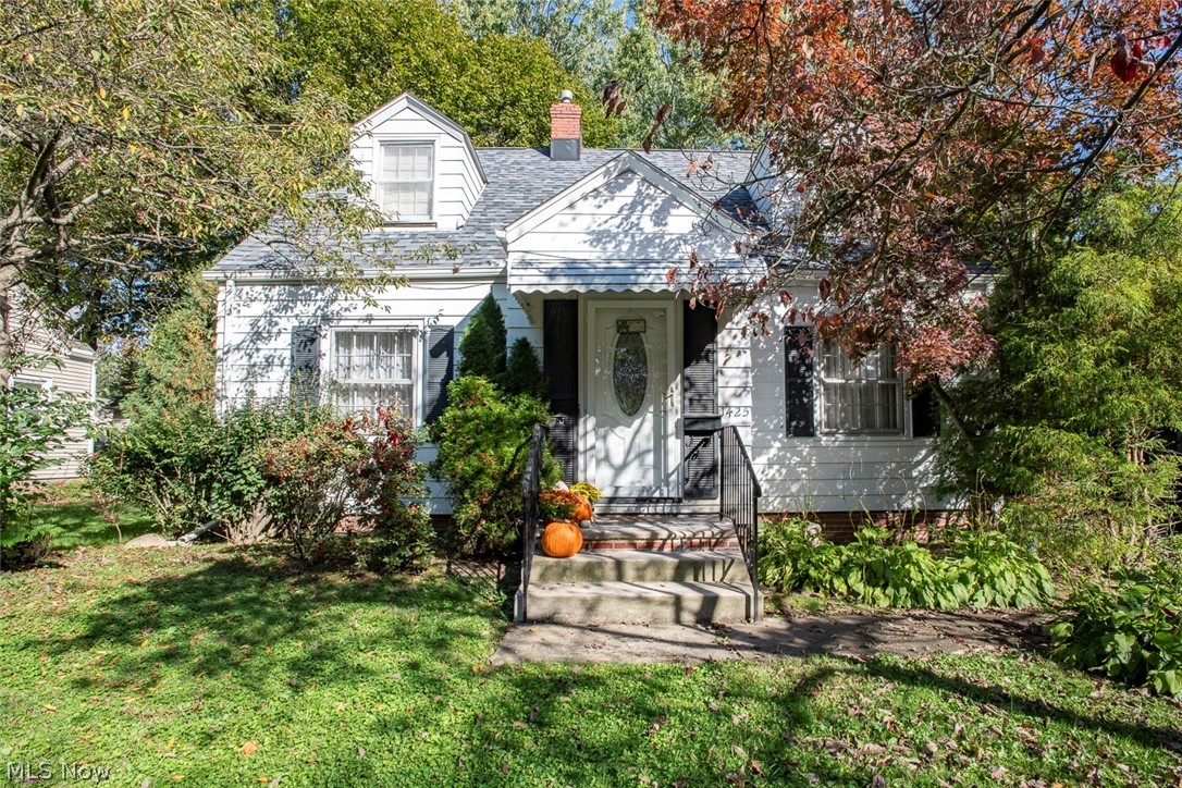 1425 Westvale Avenue Akron OH 44313