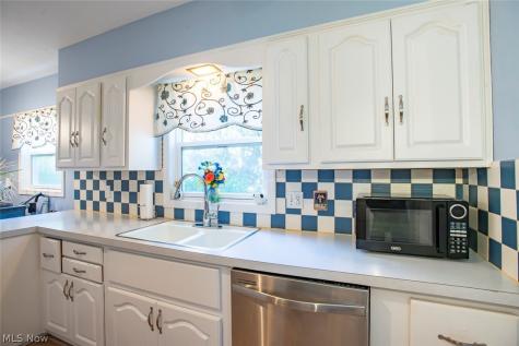 1425 Westvale Avenue Akron OH 44313