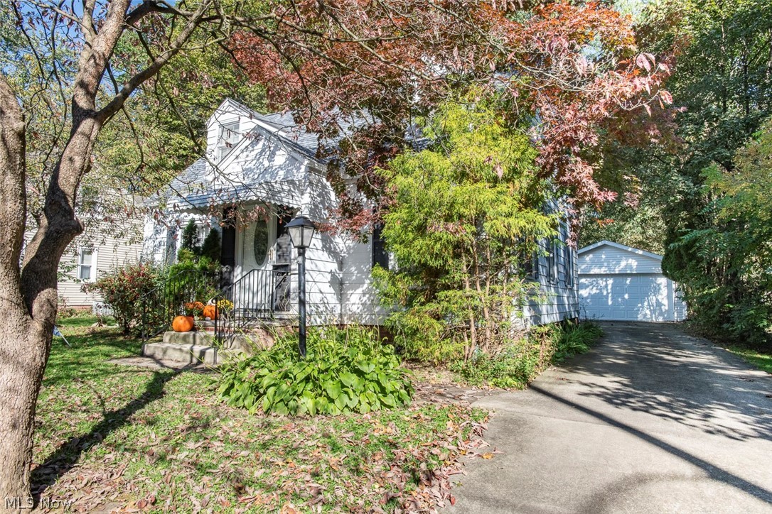 1425 Westvale Avenue Akron OH 44313
