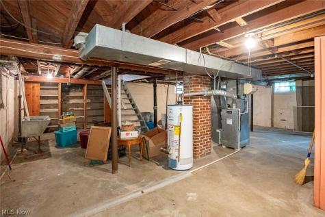 1425 Westvale Avenue Akron OH 44313