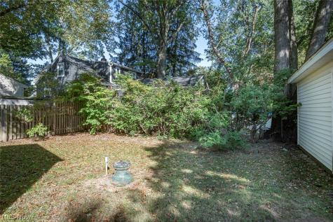 1425 Westvale Avenue Akron OH 44313