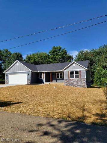 1175 Cyril Avenue SW Massillon OH 44647
