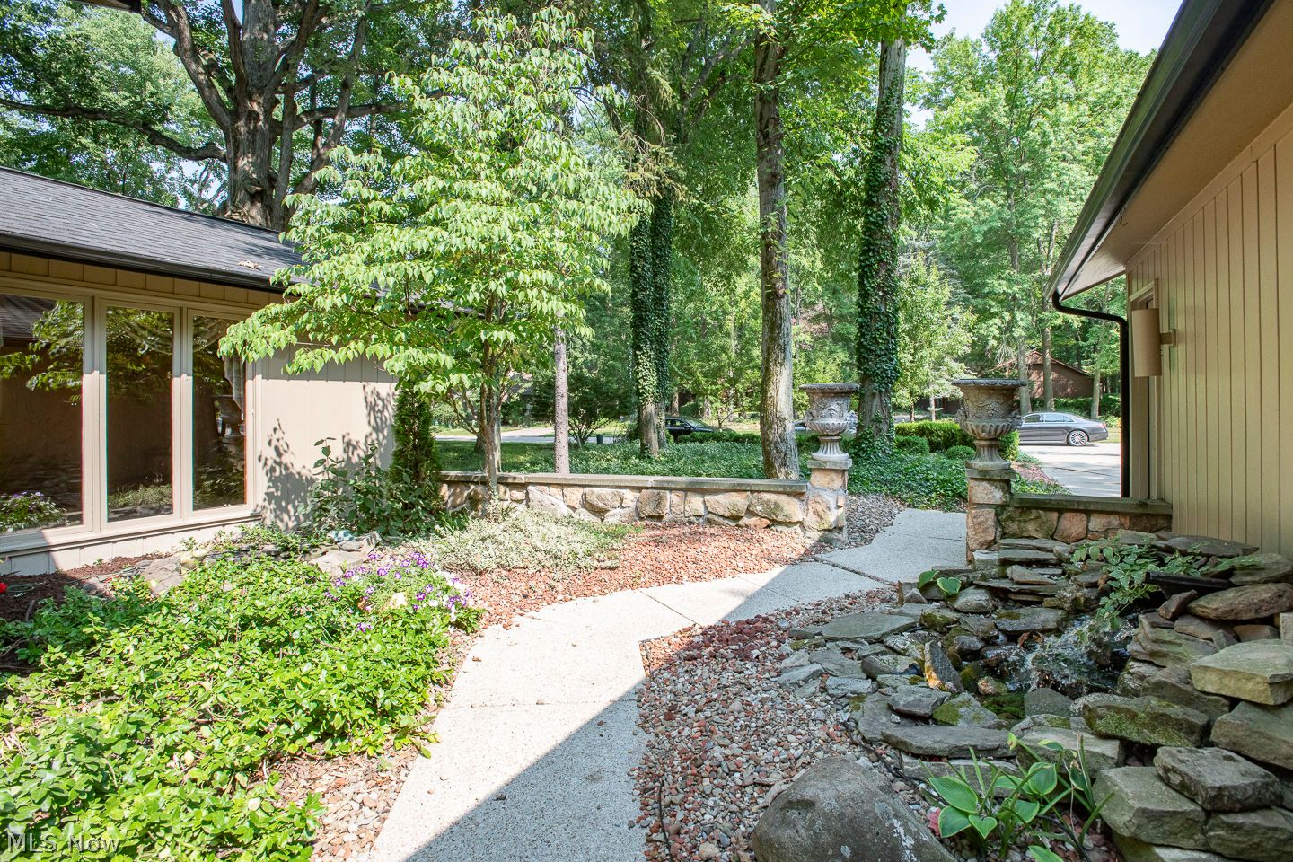 10648 Oak Branch Trail Strongsville OH 44149