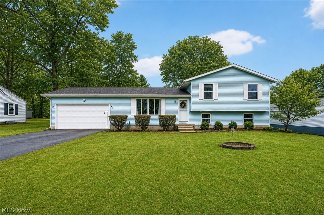 4957 E Calla Road New Middletown OH 44442