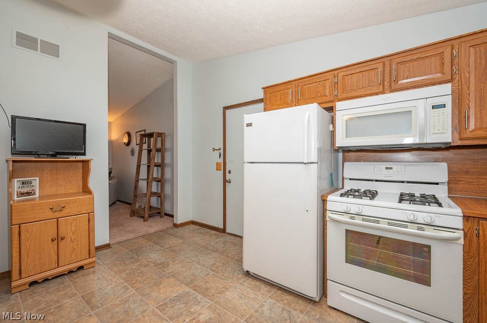 4957 E Calla Road New Middletown OH 44442