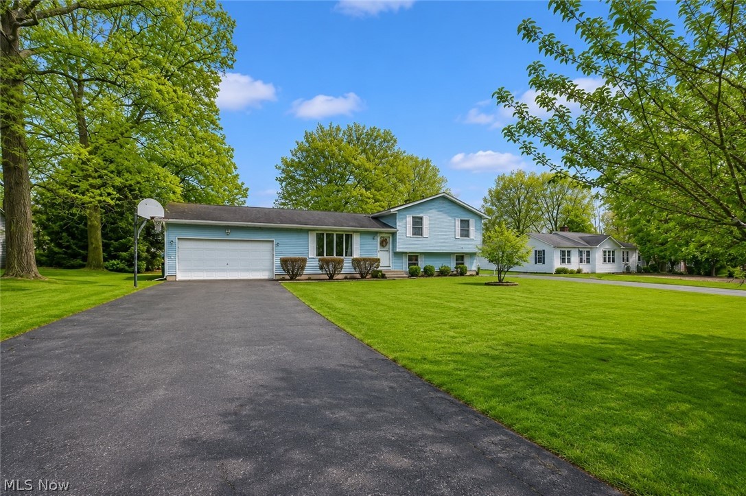 4957 E Calla Road New Middletown OH 44442