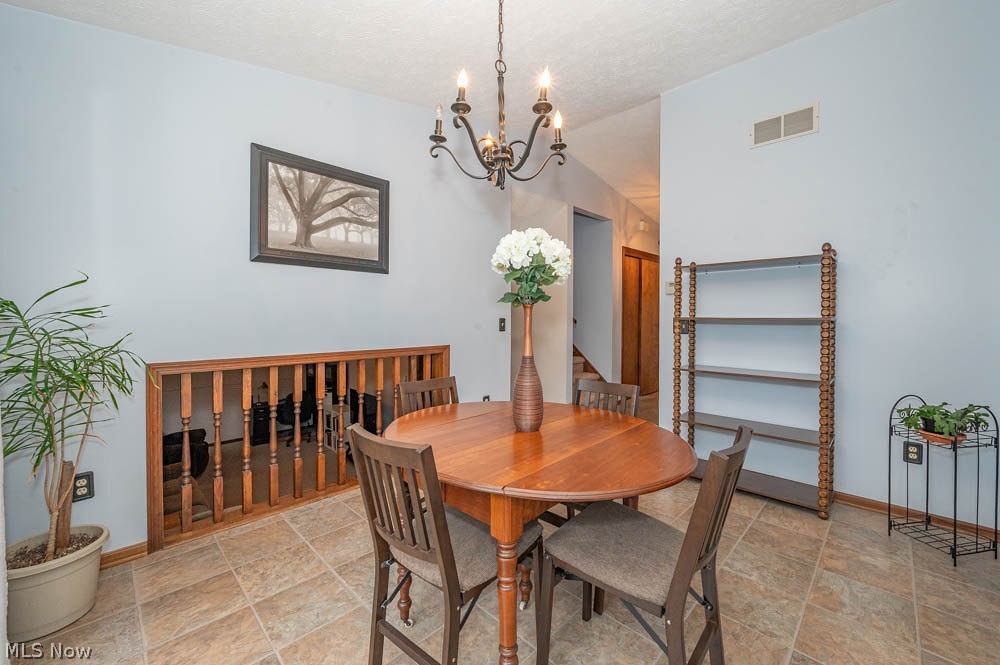 4957 E Calla Road New Middletown OH 44442