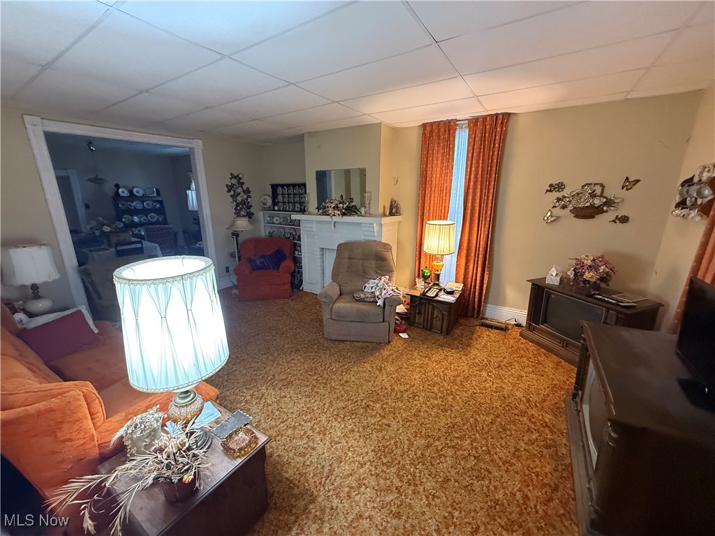 507 W 3rd Street Uhrichsville OH 44683