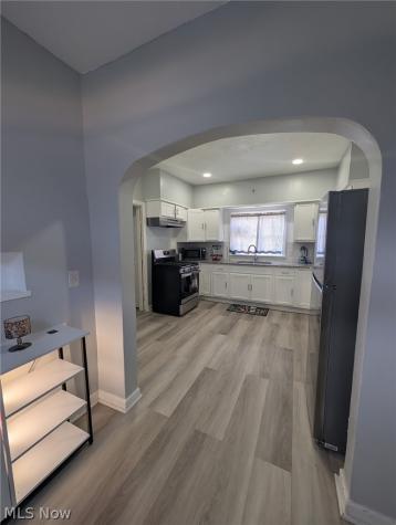 3233 W 52nd Street Cleveland OH 44102