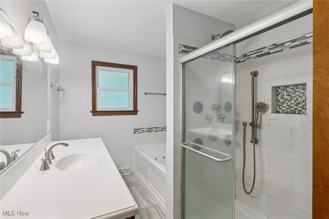 1601 Oak Street Girard OH 44420