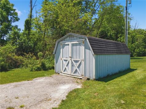 7987 Lisbon St E East Canton OH 44730