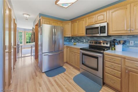 7987 Lisbon St E East Canton OH 44730