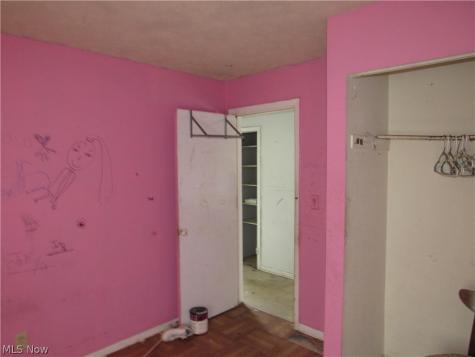 1393 E 89th Street Cleveland OH 44106