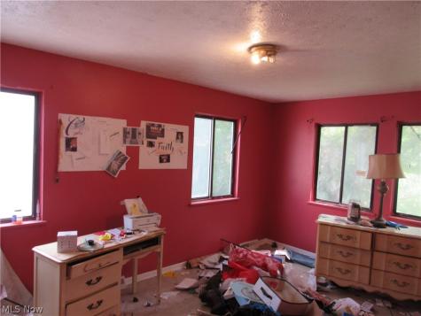 1393 E 89th Street Cleveland OH 44106