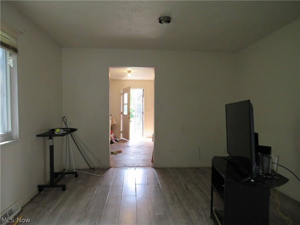 1393 E 89th Street Cleveland OH 44106