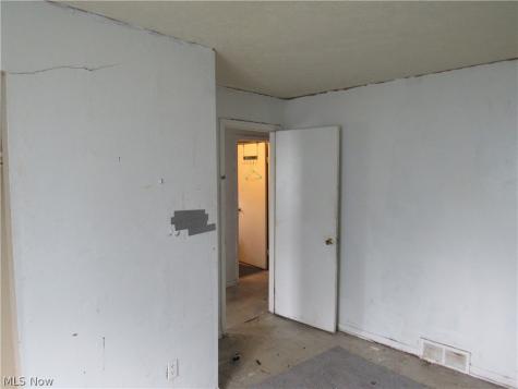 1393 E 89th Street Cleveland OH 44106