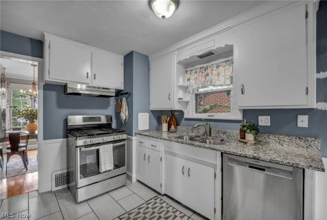 2390 Rinard Road Cleveland Heights OH 44118