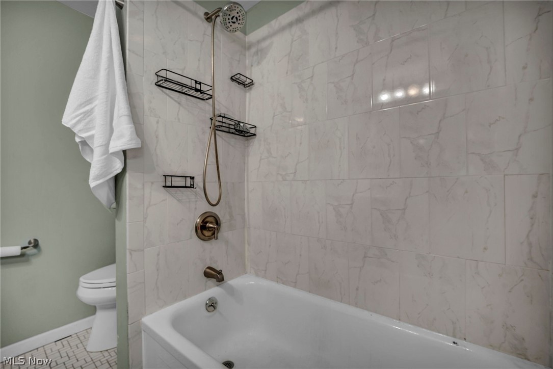 2390 Rinard Road Cleveland Heights OH 44118