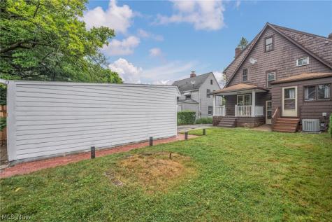 2390 Rinard Road Cleveland Heights OH 44118