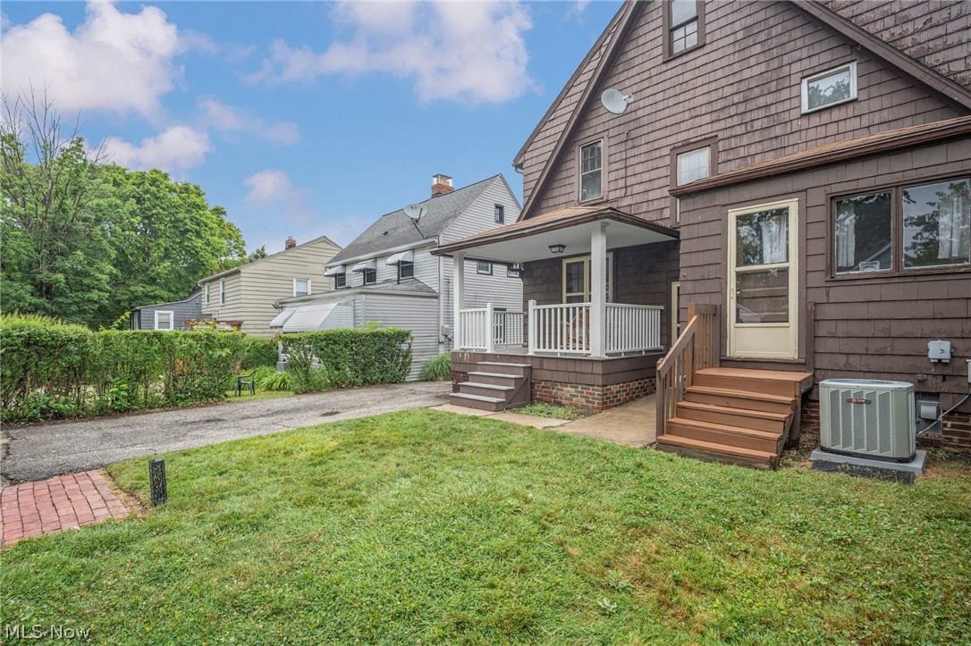 2390 Rinard Road Cleveland Heights OH 44118