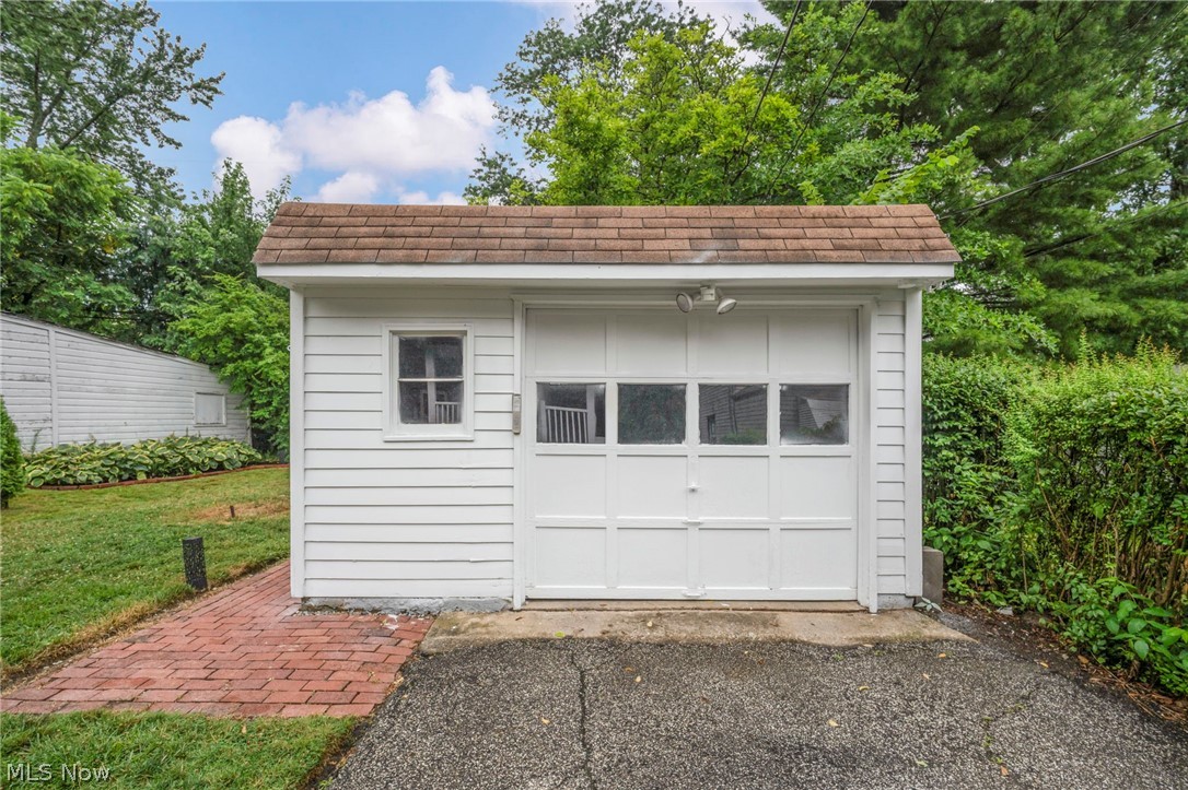 2390 Rinard Road Cleveland Heights OH 44118