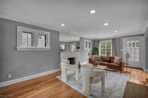 2390 Rinard Road Cleveland Heights OH 44118