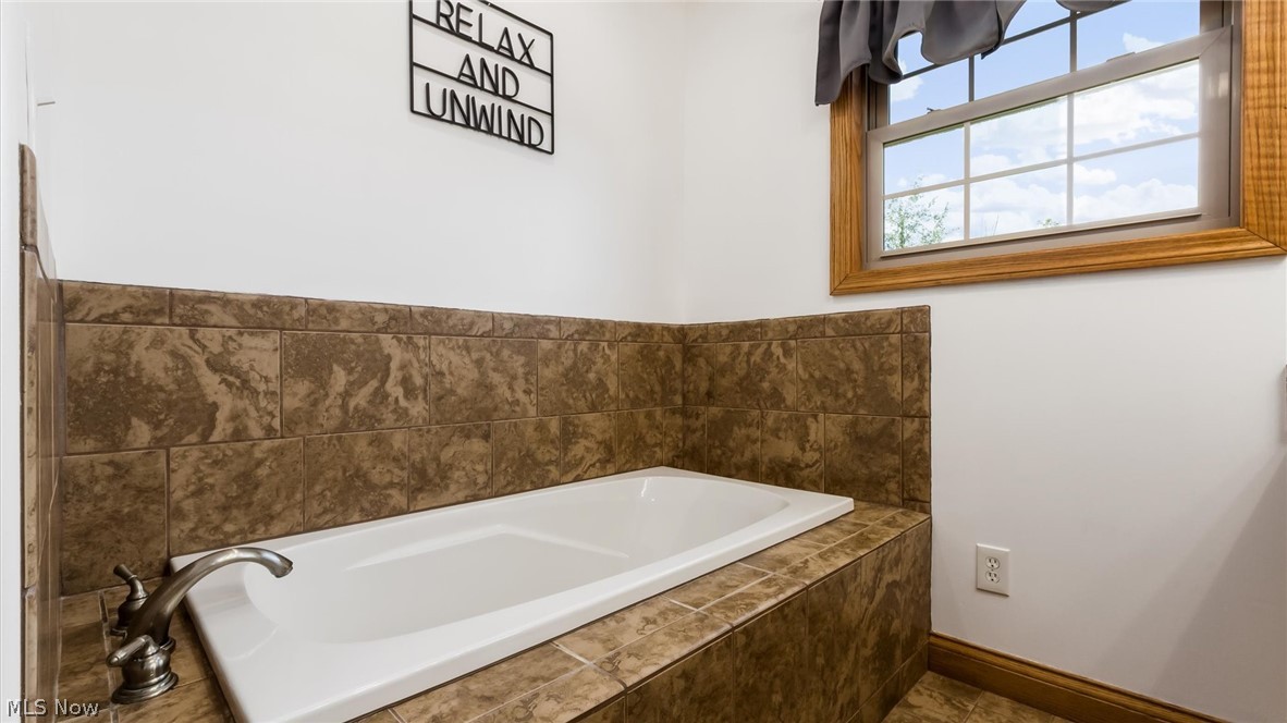3580 Hayfield Road Dresden OH 43821