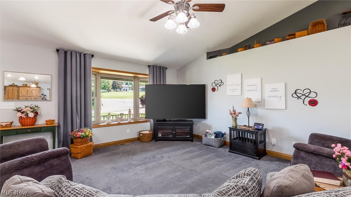 3580 Hayfield Road Dresden OH 43821