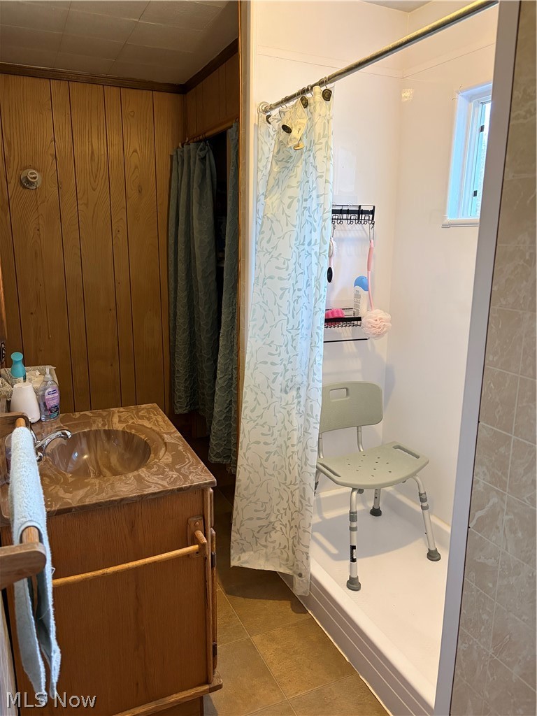 3719 Holmes Road Cambridge OH 43725