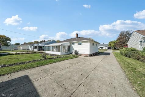 10699 Gabriella Drive Parma OH 44130