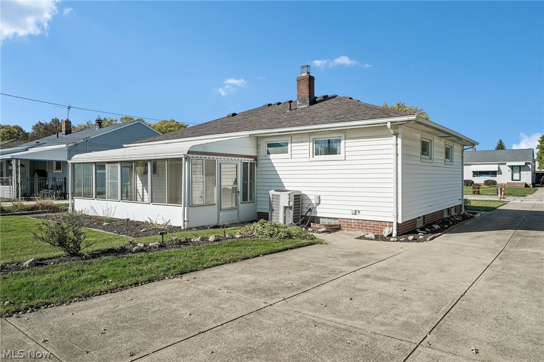 10699 Gabriella Drive Parma OH 44130