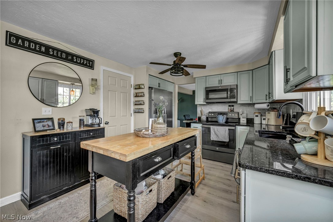 817 Glencairn Lane Brunswick OH 44212
