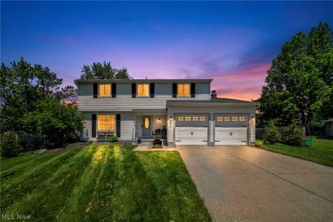 817 Glencairn Lane Brunswick OH 44212