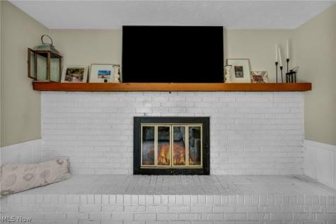 817 Glencairn Lane Brunswick OH 44212