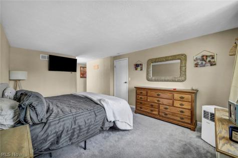 817 Glencairn Lane Brunswick OH 44212