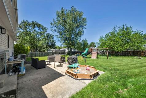 817 Glencairn Lane Brunswick OH 44212