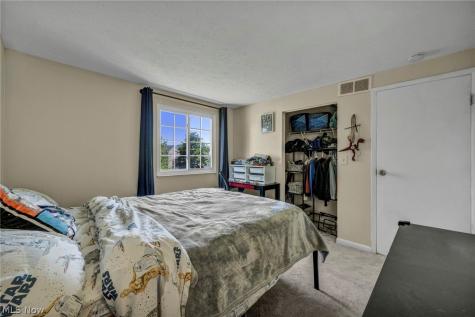 817 Glencairn Lane Brunswick OH 44212